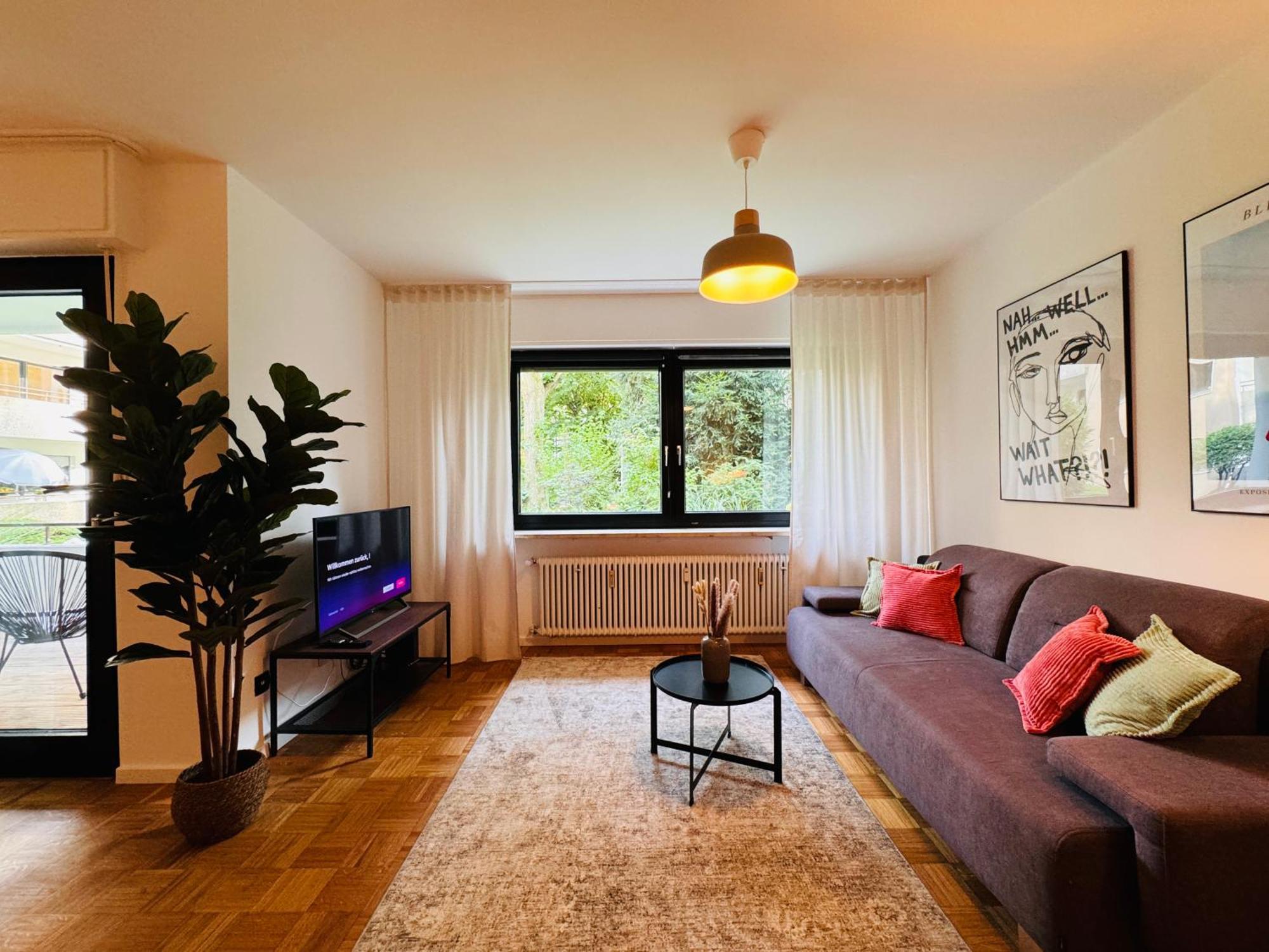 Klassen - Design - Balkon - Netflix - Naehe Messe Essen