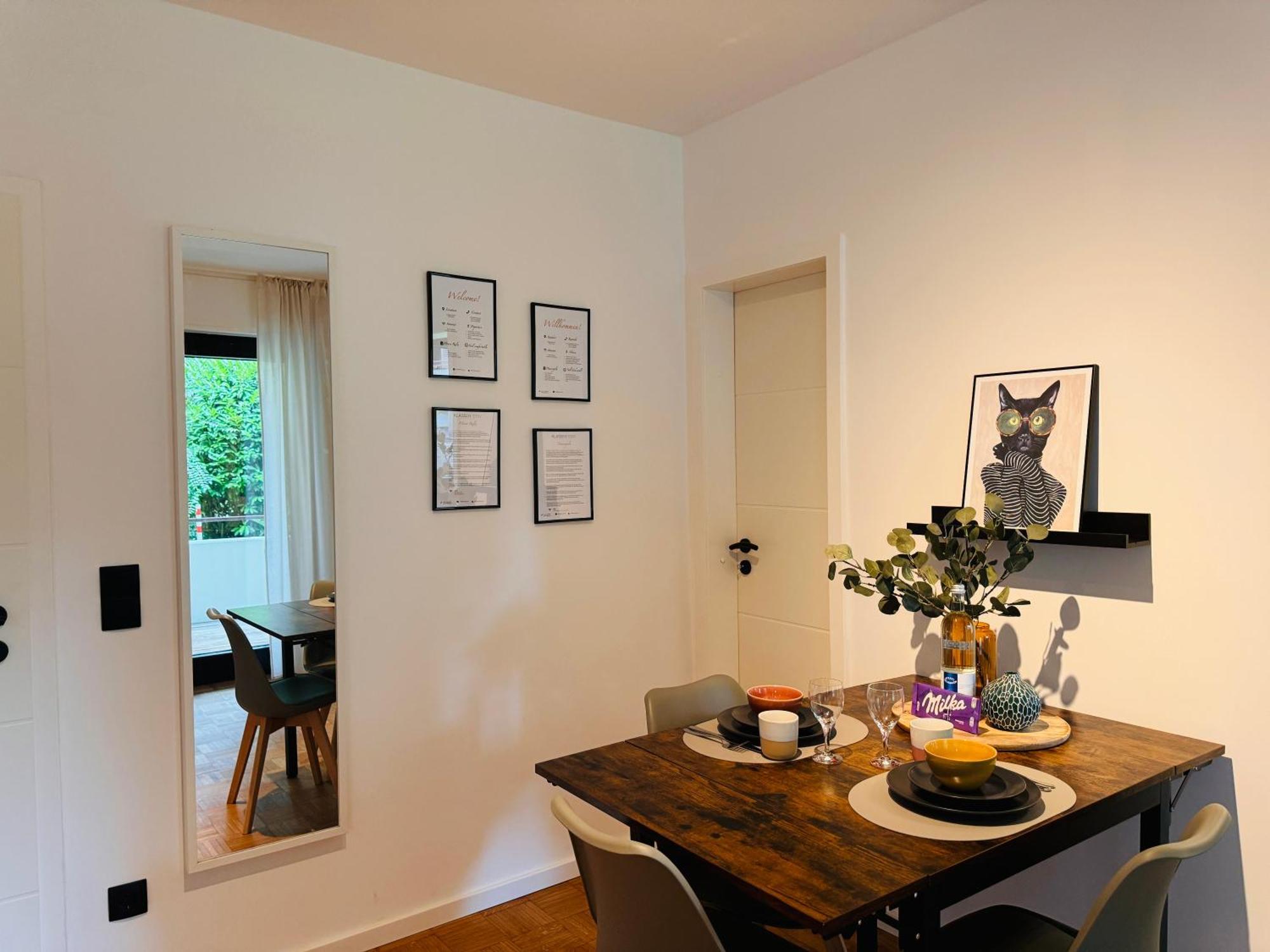 Klassen - Design - Balkon - Netflix - Naehe Messe *