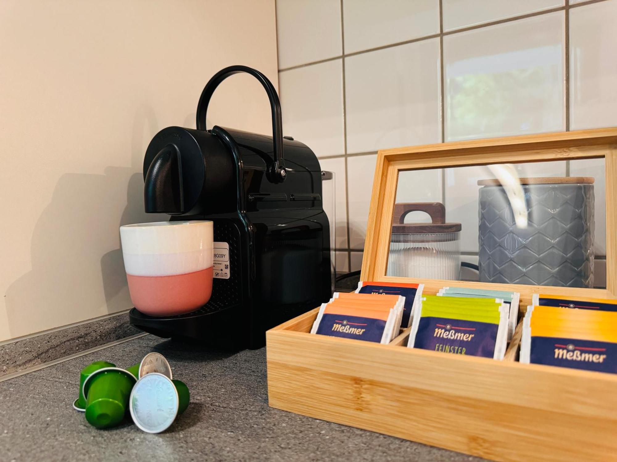 Klassen - Design - Balkon - Netflix - Naehe Messe * Essen