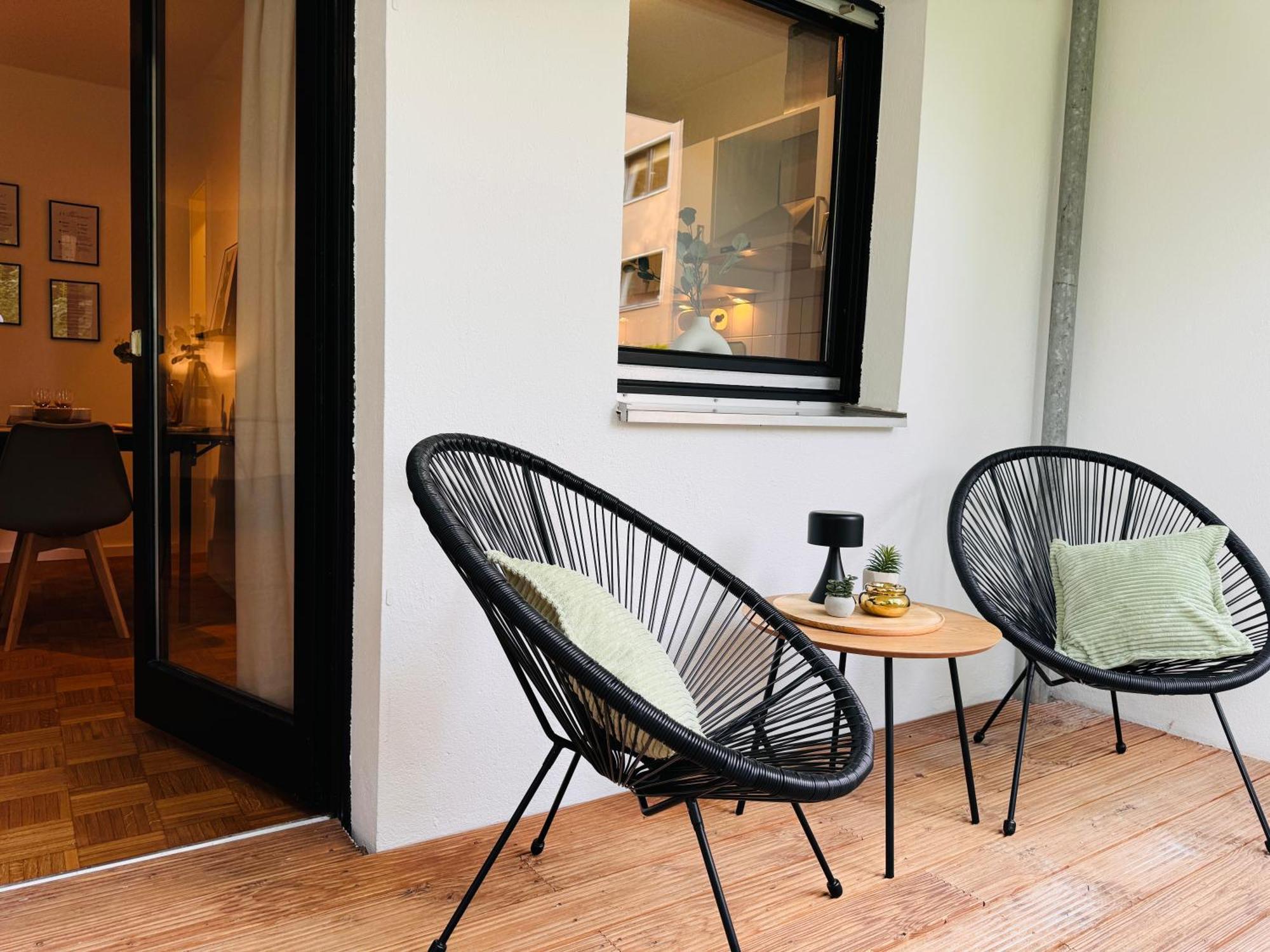 Appartement Klassen - Design - Balkon - Netflix - Naehe Messe Essen