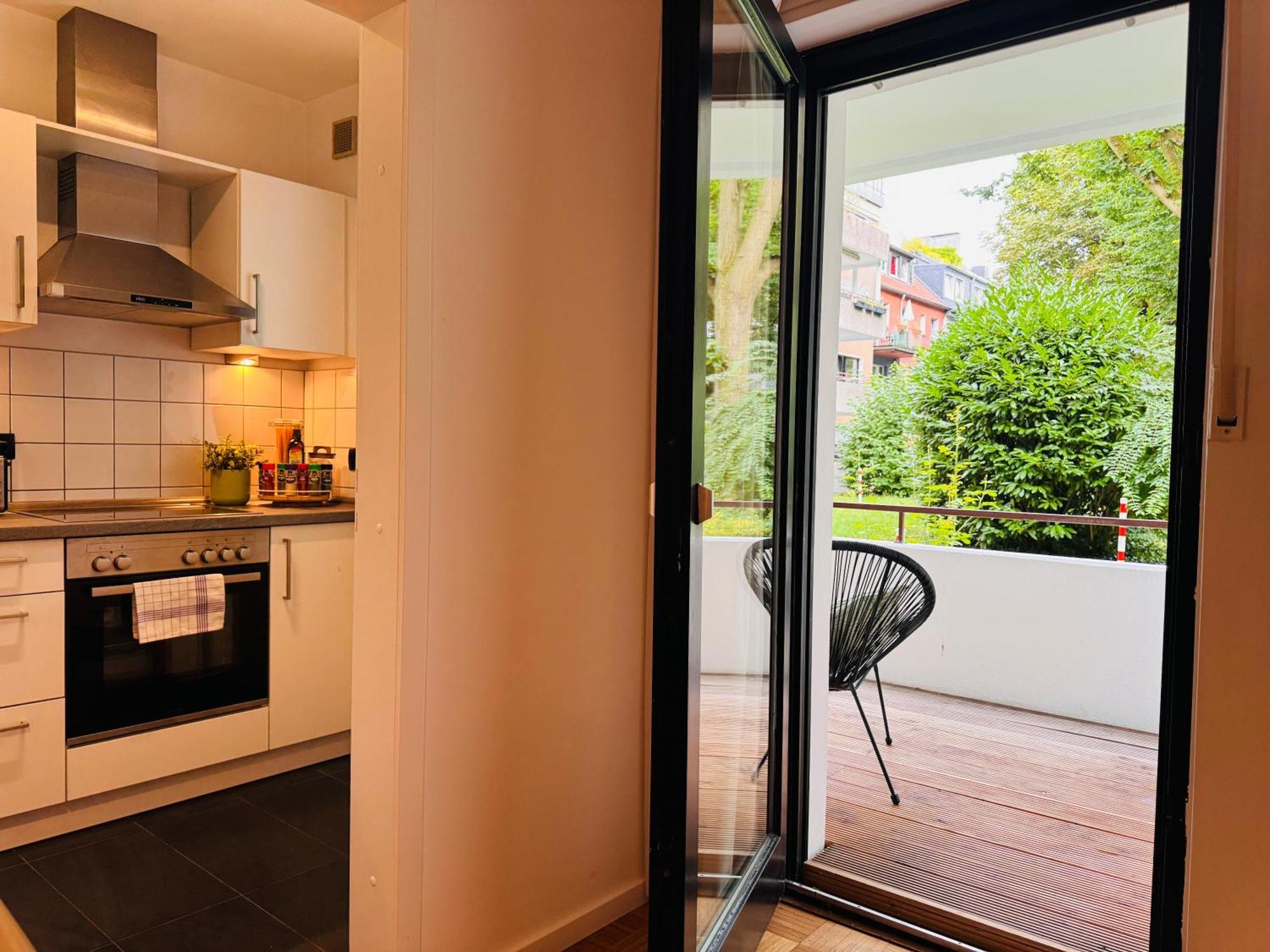 Klassen - Design - Balkon - Netflix - Naehe Messe Apartment *